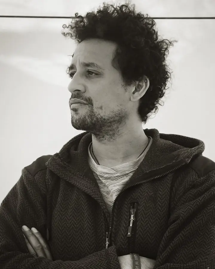 Retrato a preto e branco de David Negrão